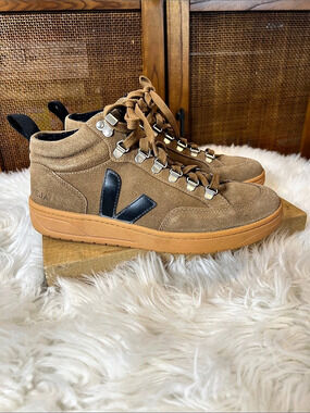Veja Roraima Suede Brown Black Gum Sole Sneakers
